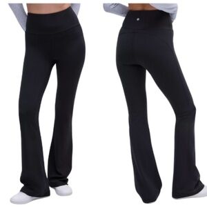 Lululemon - Groove Nulu Super High Rise Flare Pant